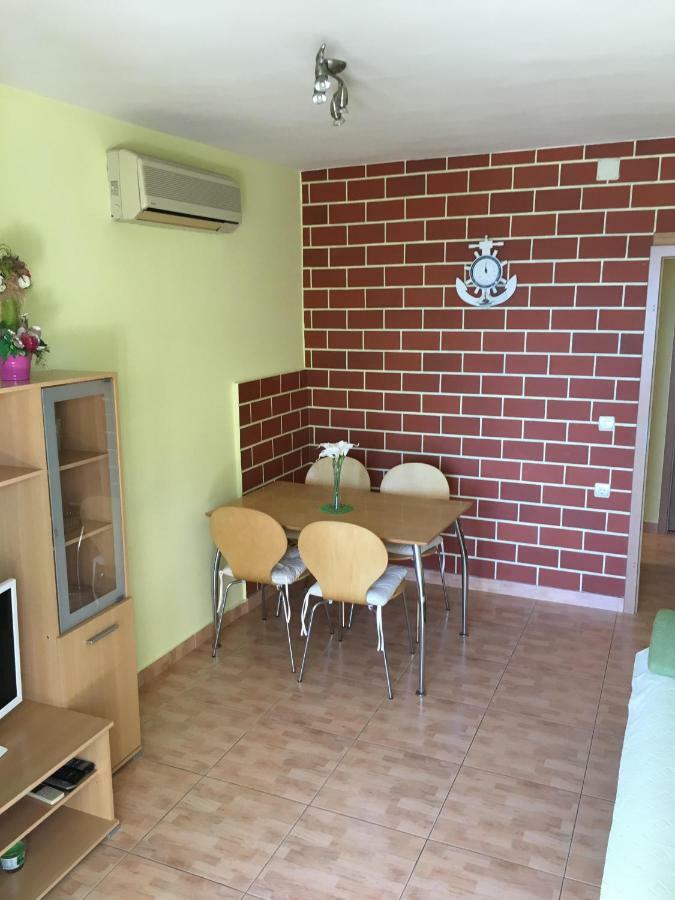 Apartman Tatjana Daire Podgora Dış mekan fotoğraf
